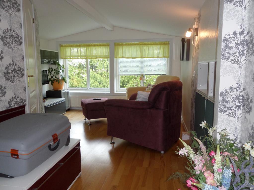 Skogis Bed & Breakfast Katrineholm Exterior foto